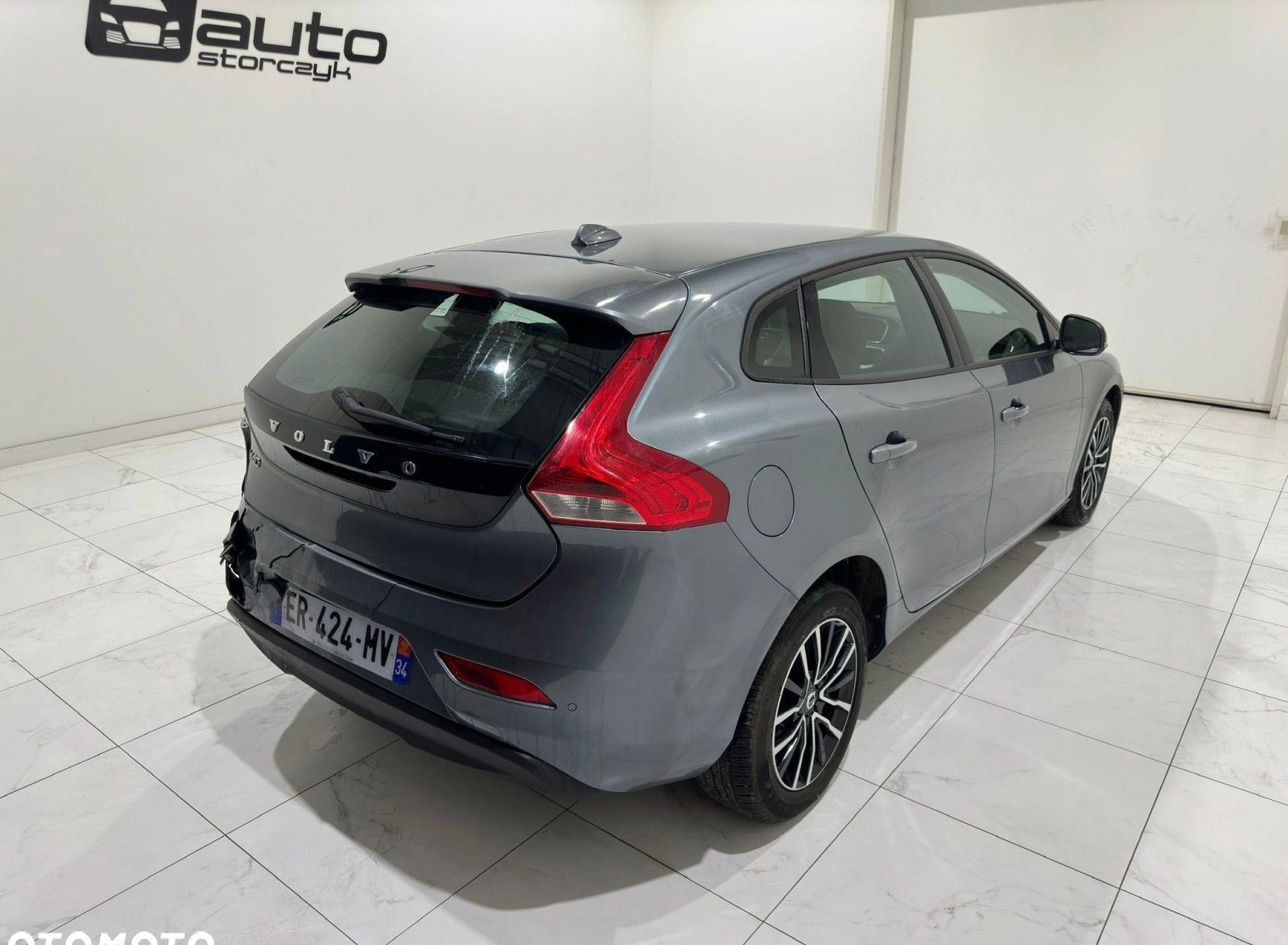 Volvo V40 cena 44900 przebieg: 72588, rok produkcji 2017 z Mrągowo małe 436